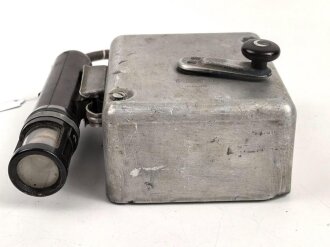 Luftwaffe Lampe für Innenraumbeleuchtung FL 32272-2, Aufrollmechanismus funktioniert, sonstige Funktion nicht geprüft
