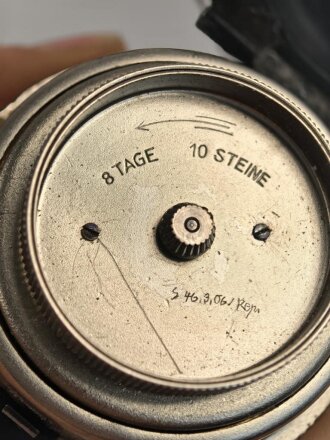 Luftwaffe , Borduhr Fl 23886 Kienzle. Ungereinigtes Stück, läuft