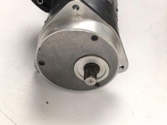 Luftwaffe , Motor Fl E572103. Ungebrauchtes Stück, Gesamtlänge 27cm, in der originalen Umverpackung. Funktion nicht geprüft