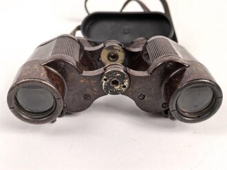 Dienstglas 6x 30 Wehrmacht in der seltenen Ausführung aus Preßstoff . Klare Durchsicht, gängig, sehr guter Gesamtzustand