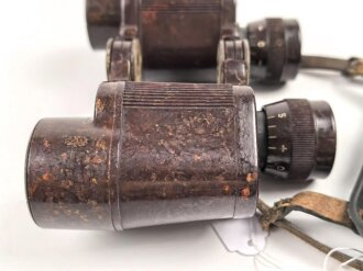 Dienstglas 6x 30 Wehrmacht in der seltenen Ausführung aus Preßstoff . Klare Durchsicht, gängig, sehr guter Gesamtzustand