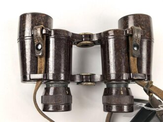 Dienstglas 6x 30 Wehrmacht in der seltenen Ausführung aus Preßstoff . Klare Durchsicht, gängig, sehr guter Gesamtzustand
