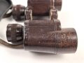 Dienstglas 6x 30 Wehrmacht in der seltenen Ausführung aus Preßstoff . Klare Durchsicht, gängig, sehr guter Gesamtzustand