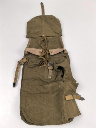 Pionier Rucksack für 3kg Ladungen und das Kochgeschirr. Späte Fertigung, ungebrauchtes Stück mit Reichsbetriebsnummer. Bei einer Seitentasche fehlt ein Verschlussbügel