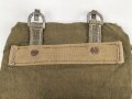 Pionier Rucksack für 3kg Ladungen und das Kochgeschirr. Späte Fertigung, ungebrauchtes Stück mit Reichsbetriebsnummer. Bei einer Seitentasche fehlt ein Verschlussbügel
