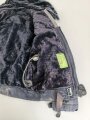 Luftwaffe , heizbare Kanaljacke für Jagdflieger. Sauberes Etikett mit Reichsbetriebsnummer, Alle Druckknöpfe und Reissverschlüsse gängig. Die Vorderseite ausgeblichen ?, sonst sehr guter Zustand