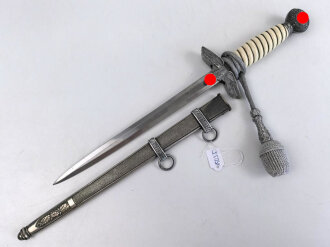 Dolch für Offiziere der Luftwaffe. Saubere Klinge ohne Hersteller, guter Gesamtzustand, mit Portepee