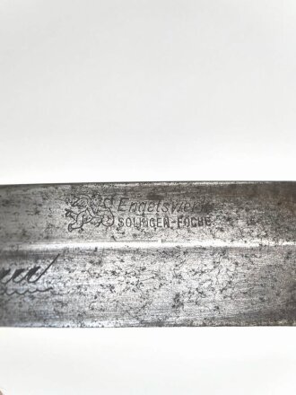 1. Weltkrieg Grabendolch mit Scheide und Troddel. Die Klinge vorne abgebrochen , Scheide Originallack " Uneroffizier Liebau"