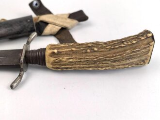 1. Weltkrieg Grabendolch mit Scheide und Troddel. Die Klinge vorne abgebrochen , Scheide Originallack " Uneroffizier Liebau"