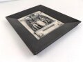Grosse Wandplakette in zugehörigem Holzrahmen " Arbeit adelt" Maße 31 x 38cm, guter Zustand