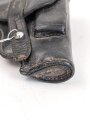 Kleine Pistolentasche  ohne Bezeichnung, Gesamthöhe 12,5cm