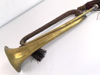 Frankreich, Messingtrompete mit Banderol, vermutlich für Kavallerie. Datiert 1865