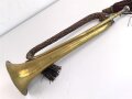 Frankreich, Messingtrompete mit Banderol, vermutlich für Kavallerie. Datiert 1865