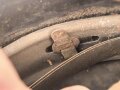 Heer, Stahlhelm  Modell 1940 mit Emblem. Zusammengehöriges, ungereinigtes Stück, EF64. Das Hakenkreuz von einen Kratzer durchzogen sonst gut