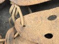 Heer, Stahlhelm  Modell 1940 mit Emblem. Zusammengehöriges, ungereinigtes Stück, EF64. Das Hakenkreuz von einen Kratzer durchzogen sonst gut