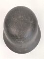 Heer, Stahlhelm  Modell 1940 mit Emblem. Zusammengehöriges, ungereinigtes Stück, EF64. Das Hakenkreuz von einen Kratzer durchzogen sonst gut