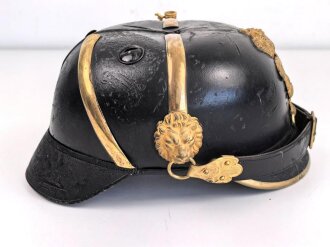 Bayern, Raupenhelm Modell 1868 für Artilleristen . Guter Gesamtzustand, die Raupe fehlt