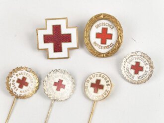 Deutschland nach 1945, Konvolut Abzeichen Deutsches Rotes Kreuz