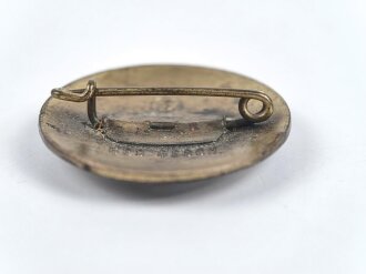 Deutsches Rotes Kreuz, Brosche " Helferin" 30mm