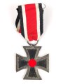Eisernes Kreuz 2. Klasse 1939. Keine Herstellermarkierung, Hakenkreuz grösstenteils ohne Lack, mit Rostansatz. Ungereinigtes Stück, am Band