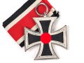 Eisernes Kreuz 2. Klasse 1939. Keine Herstellermarkierung, Eisenkern zu 100% geschwärzt, Bandabschnitt beiliegend
