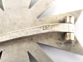 Kriegsverdienstkreuz 1939,  1. Klasse mit Schwertern. Buntmetall, Hersteller 43 für Julius Bauer Söhne, Zella-Mehlis