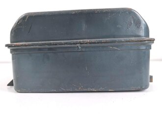 Umformer U 30 b datiert 1945. Gehäuse überlackiert. Funktion nicht geprüft