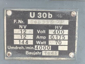 Umformer U 30 b datiert 1945. Gehäuse überlackiert. Funktion nicht geprüft