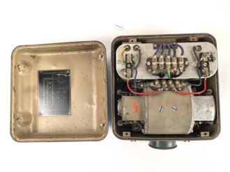 Umformer U 30 b datiert 1945. Gehäuse überlackiert. Funktion nicht geprüft