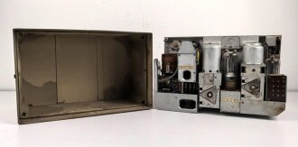80 Watt Sender a  ( 80 W.S.a ) datiert 1941 ( für Panzerspähwagen und Schützenpanzer) Frontplatte Originallack, Gehäuse beilackiert,  Funktion nicht geprüft