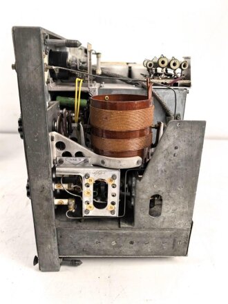 80 Watt Sender a  ( 80 W.S.a ) datiert 1944 ( für Panzerspähwagen und Schützenpanzer) Originallack, Funktion nicht geprüft