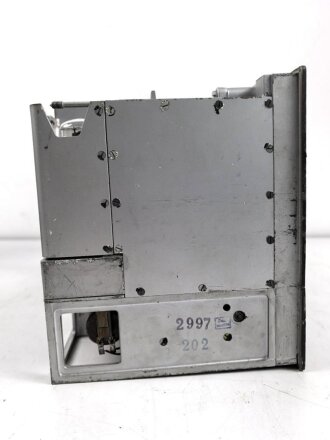 20 Watt Sender g ( 20 W.S.g) datiert 1944, Originallack, Funktion nicht geprüft. Mit  Deckel. Ungereinigtes Stück