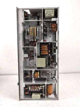 20 Watt Sender g ( 20 W.S.g) datiert 1944, Originallack, Funktion nicht geprüft. Mit  Deckel. Ungereinigtes Stück