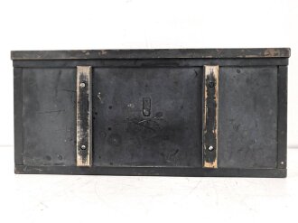 20 Watt Sender g ( 20 W.S.g) datiert 1944, Originallack, Funktion nicht geprüft. Mit  Deckel. Ungereinigtes Stück