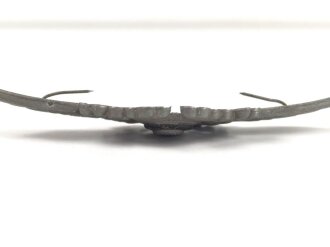 Luftwaffe, Schwinge für eine Schirmmütze, Zink, die Splinte wohl neuzeitlich angelötet