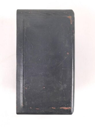 Funksprechgerät f ( Fusprech f. ) datiert 1944. Bordfunkgerät in Panzerspähwagen. Originallack, zum kleinen Teil beilackiert. Funktion nicht geprüft