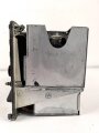 Funksprechgerät f ( Fusprech f. ) datiert 1944. Bordfunkgerät in Panzerspähwagen. Originallack, zum kleinen Teil beilackiert. Funktion nicht geprüft