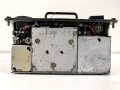 Funksprechgerät f ( Fusprech f. ) datiert 1944. Bordfunkgerät in Panzerspähwagen. Originallack, zum kleinen Teil beilackiert. Funktion nicht geprüft