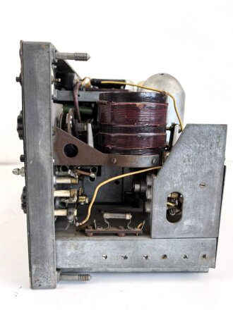 30 Watt Sender a datiert 1944 ( Panzerfunk ) Originallack, Funktion nicht geprüft