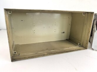 30 Watt Sender a datiert 1940 ( Panzerfunk ) Frontplatte Originallack, Gehäuse alt überlackiert, Funktion nicht geprüft