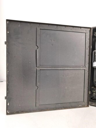 100 Watt Sender Wehrmacht datiert 1944. Originallack, mit...