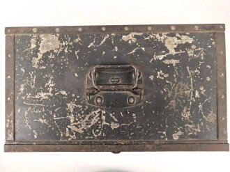 100 Watt Sender Wehrmacht datiert 1944. Originallack, mit nummerngleichem Deckel. Funktion nicht geprüft