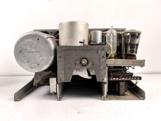 30 Watt Sender / 24 - 120 datiert 1937 ( Panzerfunk ) Originallack, seltenes, frühes Gerät, Funktion nicht geprüft