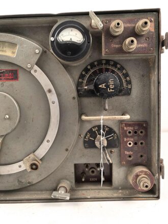 30 Watt Sender / 24 - 120 datiert 1937 ( Panzerfunk ) Originallack, seltenes, frühes Gerät, Funktion nicht geprüft