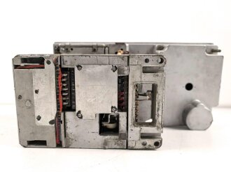 UKW Empfänger d1 ( UKW E.d1 ) datiert 1943.  Originallack, Gehäuse überlackiert.  Funktion nicht geprüft