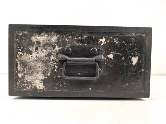 UKW Empfänger d1 ( UKW E.d1 ) datiert 1943.  Originallack, Gehäuse überlackiert.  Funktion nicht geprüft