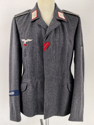 Luftwaffe, Division " Hermann Göring" Fliegerbluse für einen Obergefreiten. Sehr guter Zustand, die Effekten original vernäht, lediglich die vordere Knopfreihe wurde unsachgemäß versetzt.