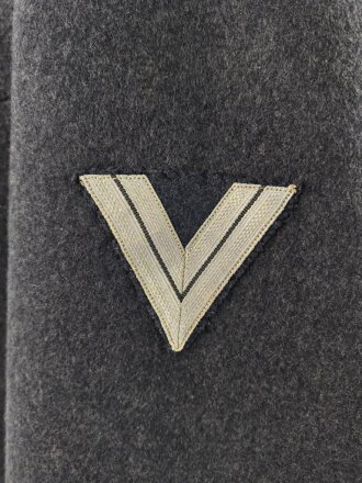 Luftwaffe, Division " Hermann Göring" Fliegerbluse für einen Obergefreiten. Sehr guter Zustand, die Effekten original vernäht, lediglich die vordere Knopfreihe wurde unsachgemäß versetzt.