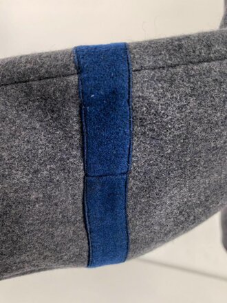 Luftwaffe, Division " Hermann Göring" Fliegerbluse für einen Obergefreiten. Sehr guter Zustand, die Effekten original vernäht, lediglich die vordere Knopfreihe wurde unsachgemäß versetzt.