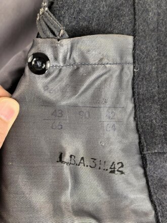 Luftwaffe, Division " Hermann Göring" Fliegerbluse für einen Obergefreiten. Sehr guter Zustand, die Effekten original vernäht, lediglich die vordere Knopfreihe wurde unsachgemäß versetzt.